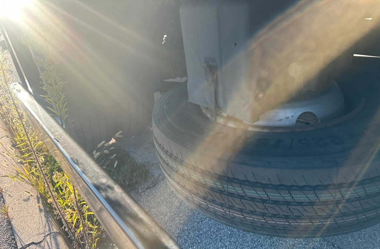 Iveco 80E19 P euro 6 furgone sponda - Truk box: gambar 5 Iveco 80E19 P euro 6 furgone sponda - Truk box: gambar 5