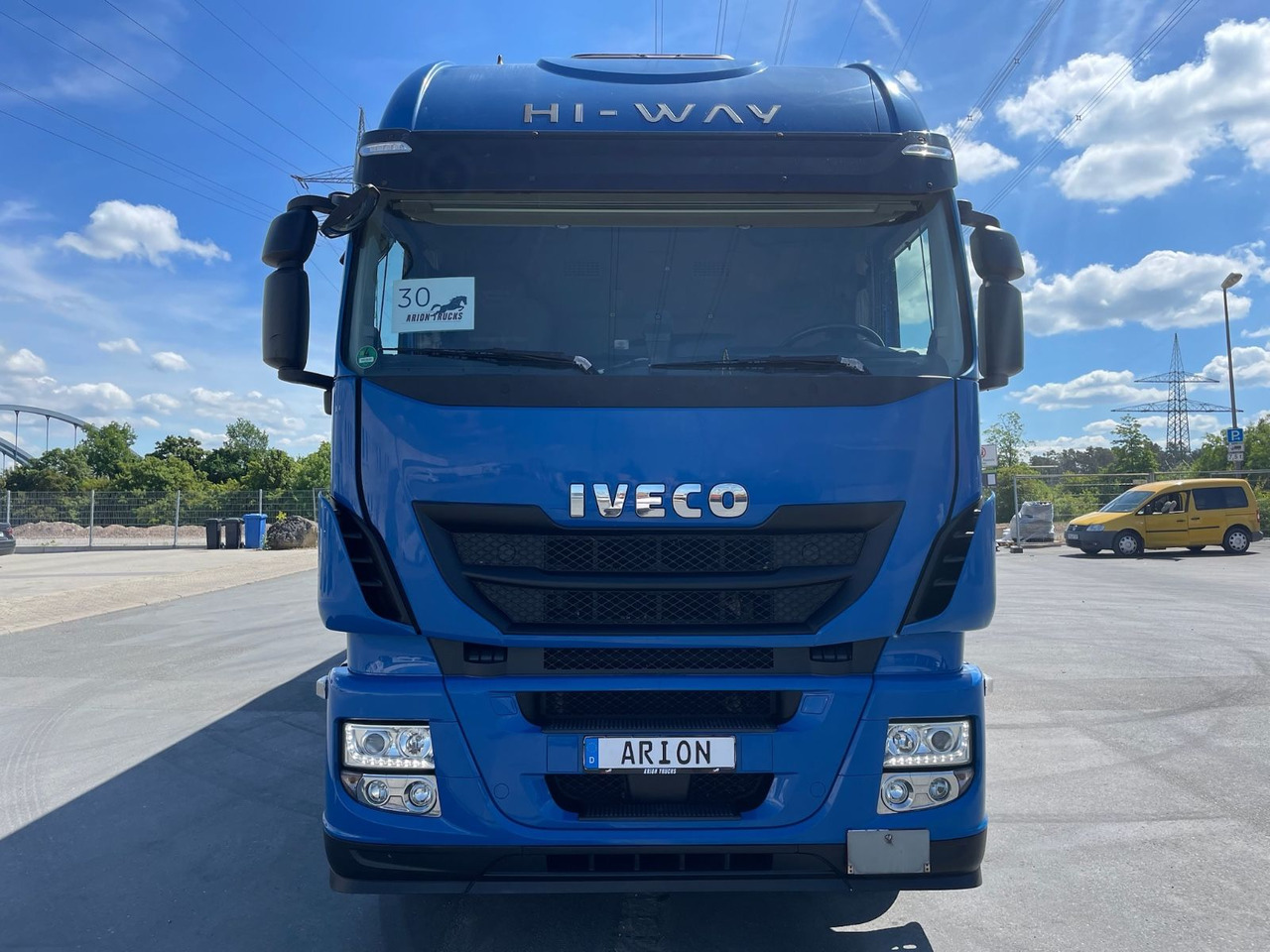 Iveco Stralis 420 Koffer/Thermoisoliert/LBW/NLA/AC/EU6 - Truk box: gambar 2 Iveco Stralis 420 Koffer/Thermoisoliert/LBW/NLA/AC/EU6 - Truk box: gambar 2
