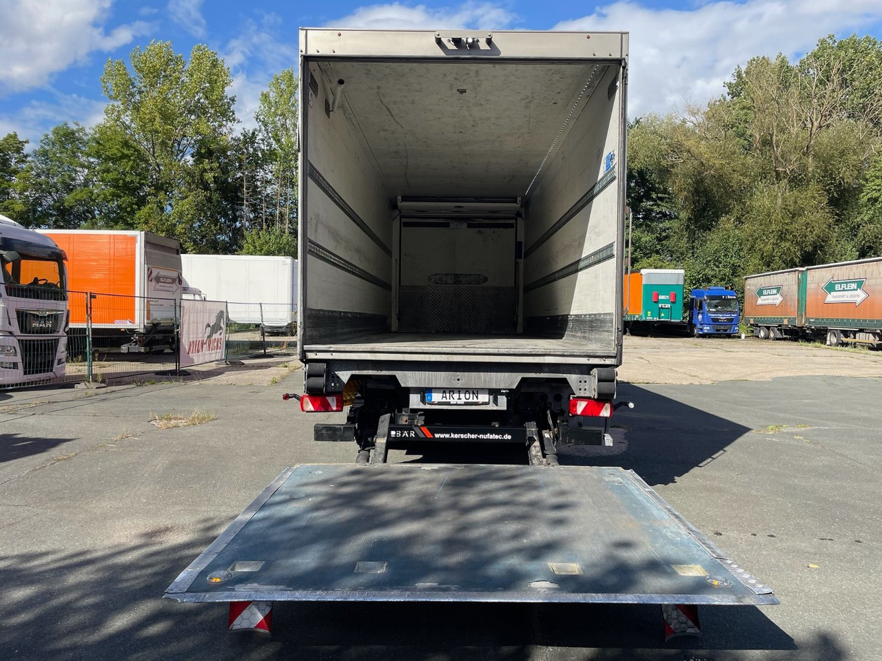 KERSCHER ZAA18 Kühlkoffer/CARRIER/SUPRA900U/LBW - Trailer berpendingin: gambar 4 KERSCHER ZAA18 Kühlkoffer/CARRIER/SUPRA900U/LBW - Trailer berpendingin: gambar 4