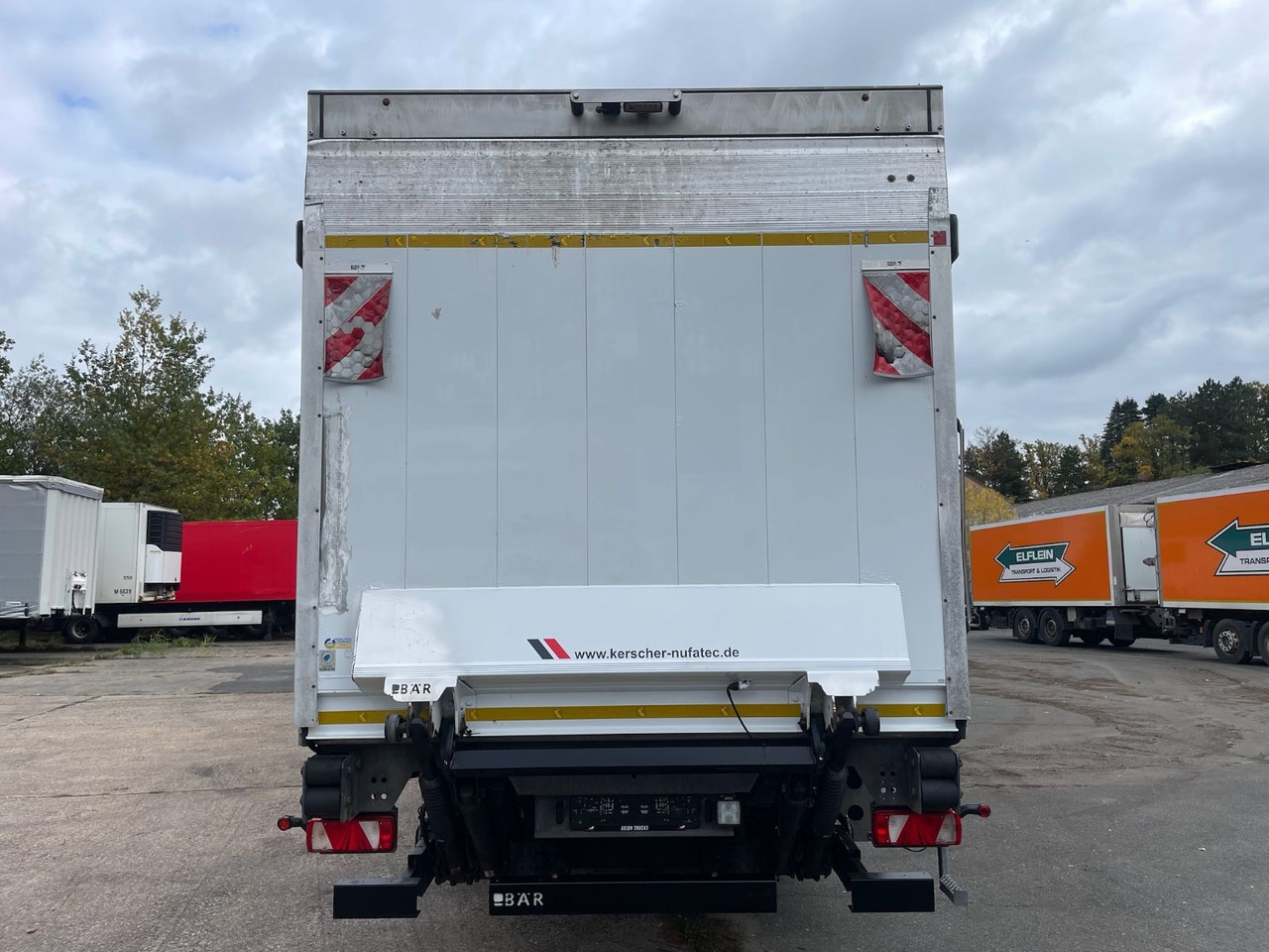 KERSCHER ZAA18 Kühlkoffer/CARRIER/SUPRA900U/LBW - Trailer berpendingin: gambar 3 KERSCHER ZAA18 Kühlkoffer/CARRIER/SUPRA900U/LBW - Trailer berpendingin: gambar 3