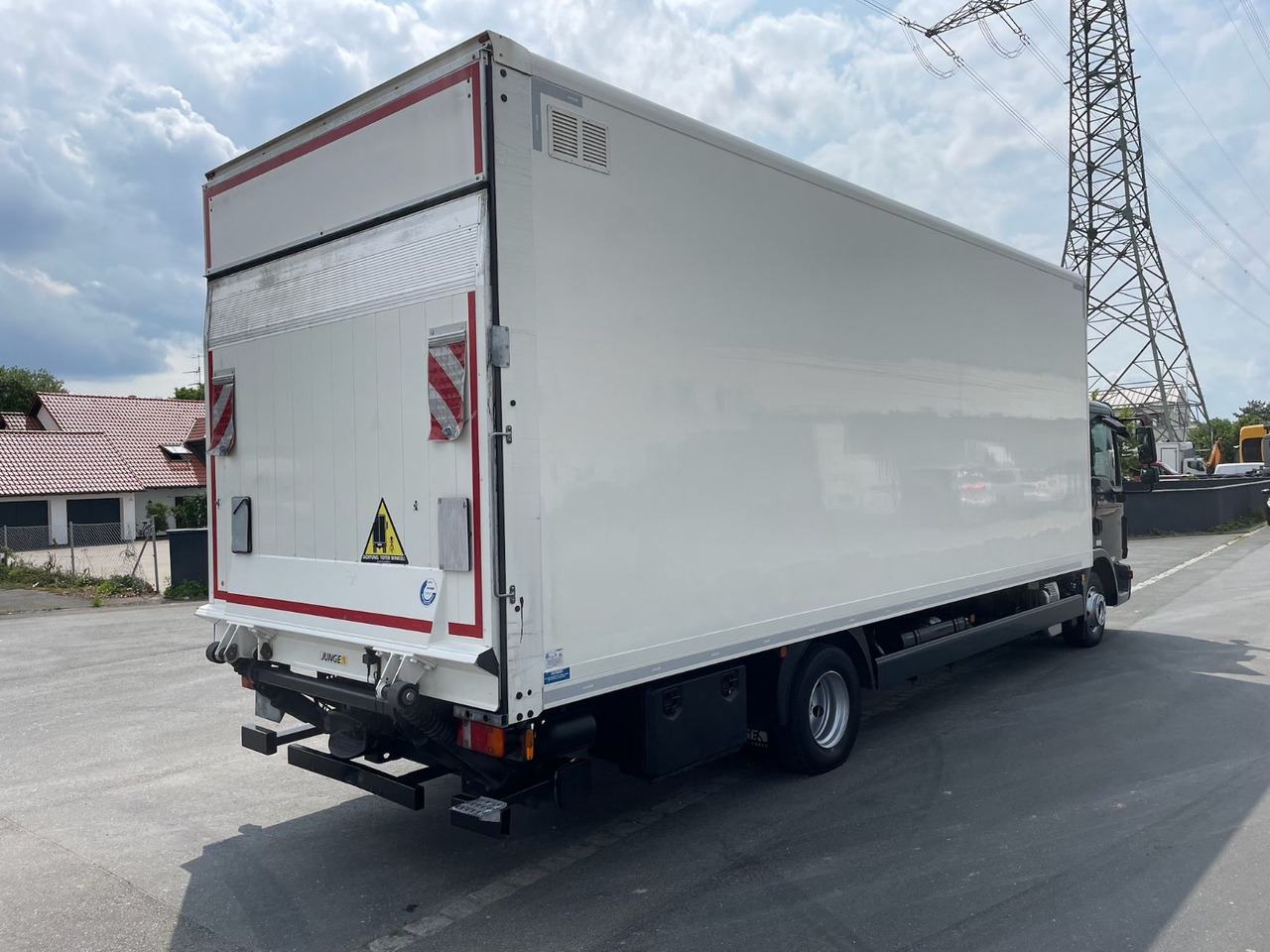 MAN TGL 12.250 4x2 BL Koffer/LBW/PALFINGER/AC/EU6c - Truk box: gambar 5 MAN TGL 12.250 4x2 BL Koffer/LBW/PALFINGER/AC/EU6c - Truk box: gambar 5