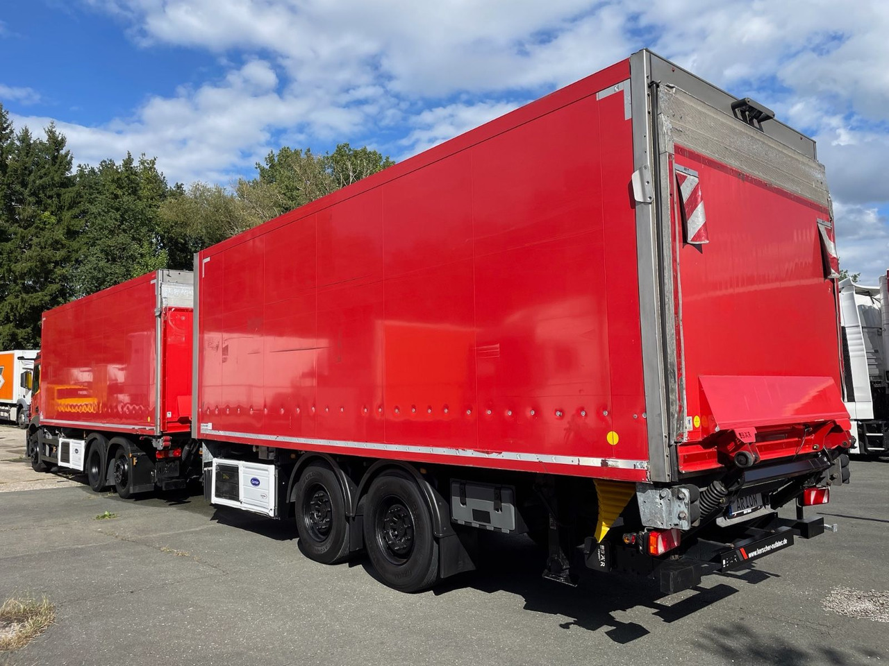 Mercedes-Benz Actros 2543 6x2 Kühlkoffer/CARRIER/KERSCHER/EU6d - Truk berpendingin: gambar 4 Mercedes-Benz Actros 2543 6x2 Kühlkoffer/CARRIER/KERSCHER/EU6d - Truk berpendingin: gambar 4