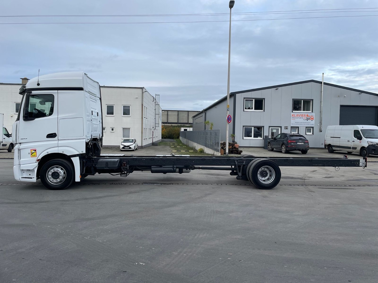 Mercedes-Benz Actros 4 1843 4x2 Fahrgestell/StandAC/ACC/EU6 - Truk sasis: gambar 4 Mercedes-Benz Actros 4 1843 4x2 Fahrgestell/StandAC/ACC/EU6 - Truk sasis: gambar 4