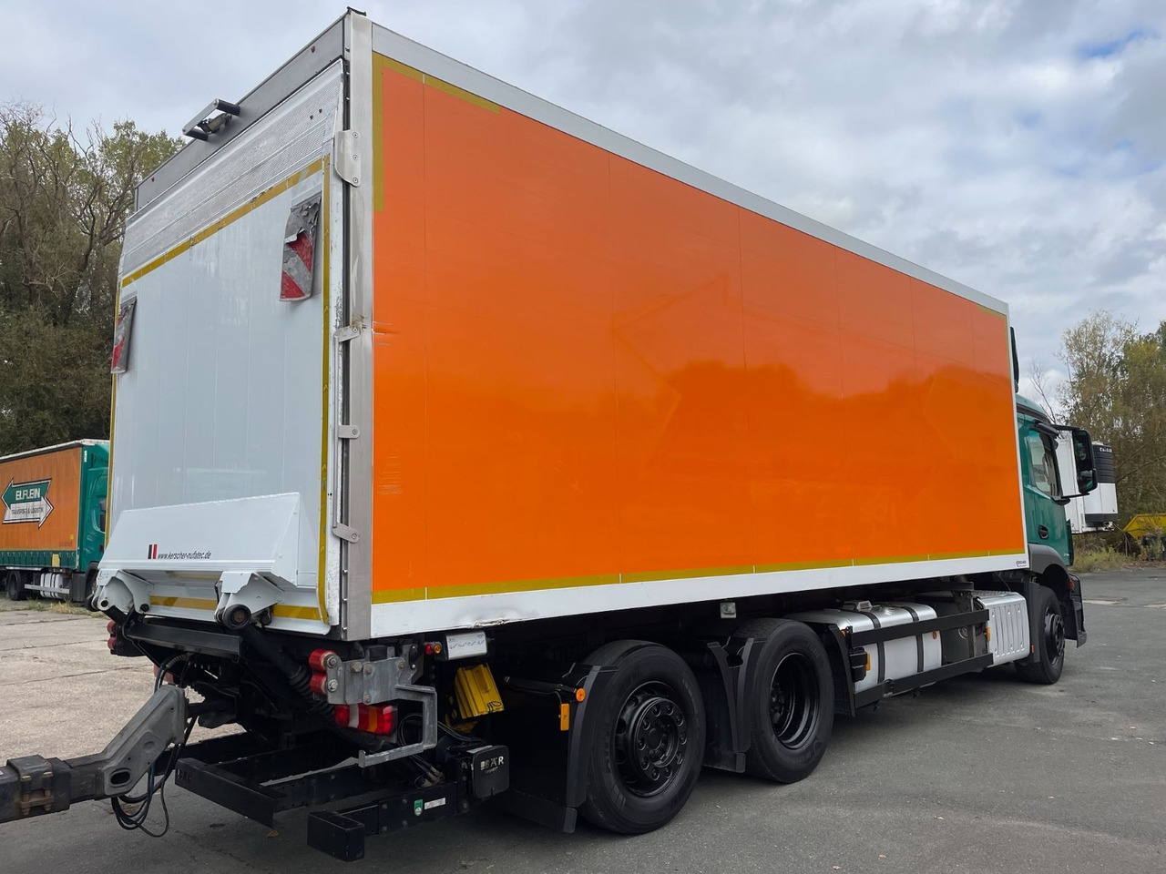 Mercedes-Benz Antos 2543 6x2 Kühlkoffer/CARRIER/NLA/LBW/AC/EU6 - Truk berpendingin: gambar 5 Mercedes-Benz Antos 2543 6x2 Kühlkoffer/CARRIER/NLA/LBW/AC/EU6 - Truk berpendingin: gambar 5