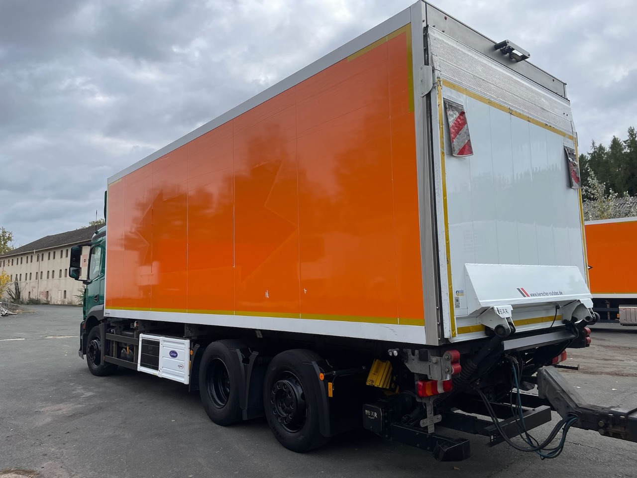 Mercedes-Benz Antos 2543 6x2 Kühlkoffer/CARRIER/NLA/LBW/AC/EU6 - Truk berpendingin: gambar 4 Mercedes-Benz Antos 2543 6x2 Kühlkoffer/CARRIER/NLA/LBW/AC/EU6 - Truk berpendingin: gambar 4