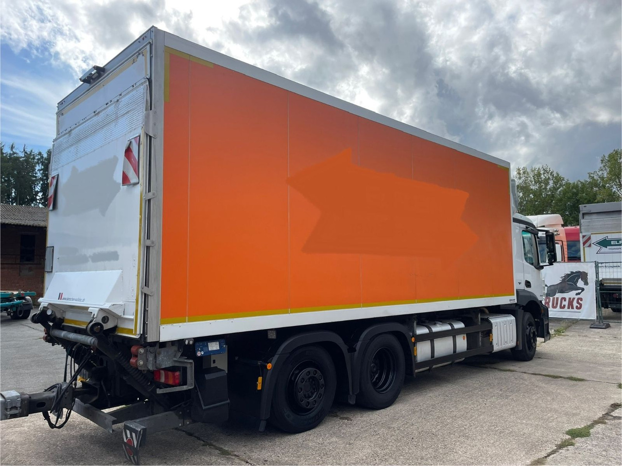Mercedes-Benz Antos 2543 6x2 Kühlkoffer/CARRIER/NLA/LBW/AC/EU6 - Truk berpendingin: gambar 5 Mercedes-Benz Antos 2543 6x2 Kühlkoffer/CARRIER/NLA/LBW/AC/EU6 - Truk berpendingin: gambar 5