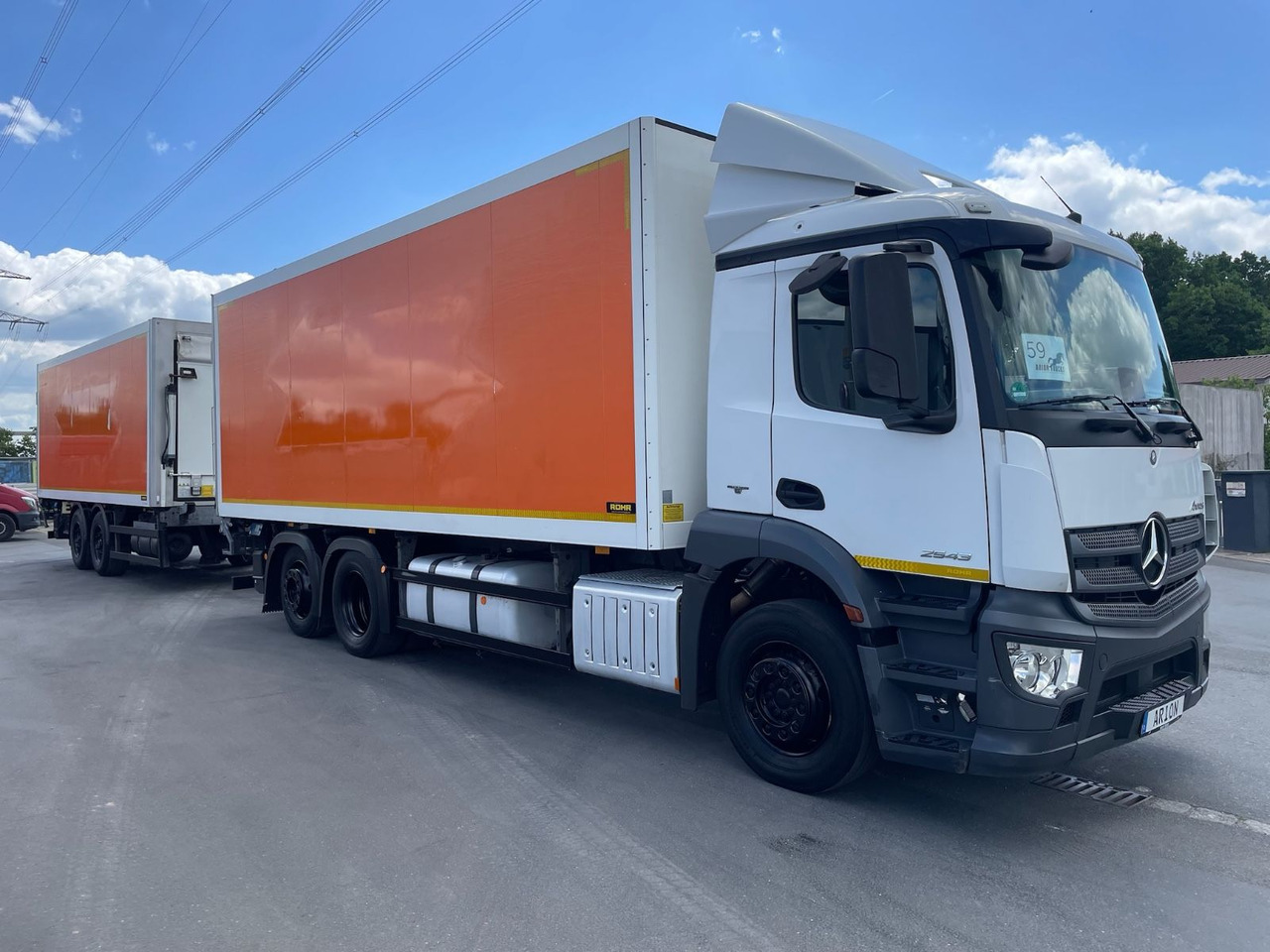Mercedes-Benz Antos 2543 6x2 Kühlkoffer/CARRIER/ROHR/NLA/LBW - Truk berpendingin: gambar 1 Mercedes-Benz Antos 2543 6x2 Kühlkoffer/CARRIER/ROHR/NLA/LBW - Truk berpendingin: gambar 1