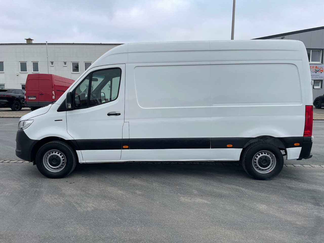 Mercedes-Benz eSprinter L2H2 Kastenwagen/47KW/AC/Kamera - Van panel, Van listrik: gambar 4 Mercedes-Benz eSprinter L2H2 Kastenwagen/47KW/AC/Kamera - Van panel, Van listrik: gambar 4
