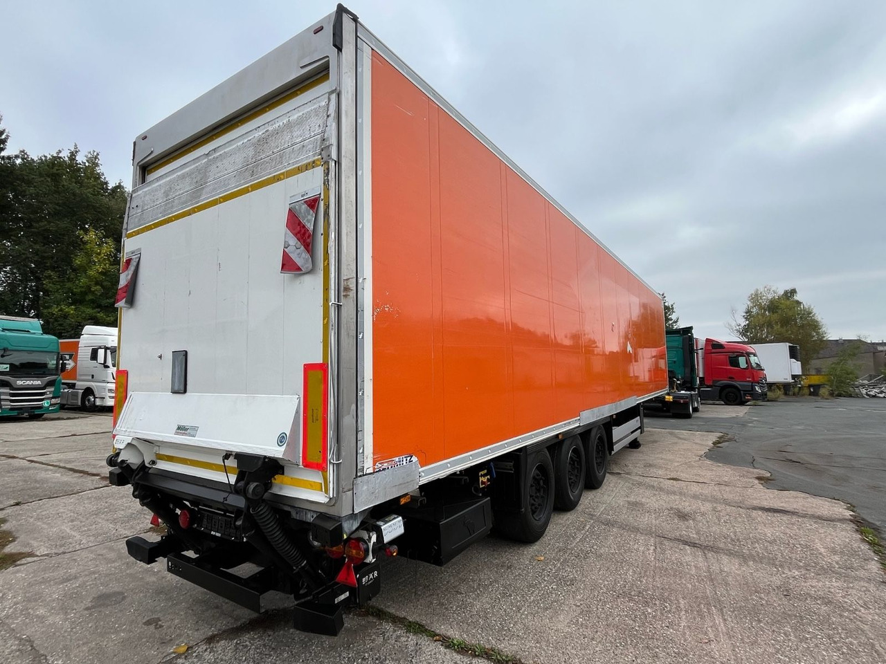 Schmitz Cargobull SCB*S3B/CARRIER/Vector1550/LBW/BÄR/2347h/13,4m - Semi-trailer berpendingin: gambar 4 Schmitz Cargobull SCB*S3B/CARRIER/Vector1550/LBW/BÄR/2347h/13,4m - Semi-trailer berpendingin: gambar 4