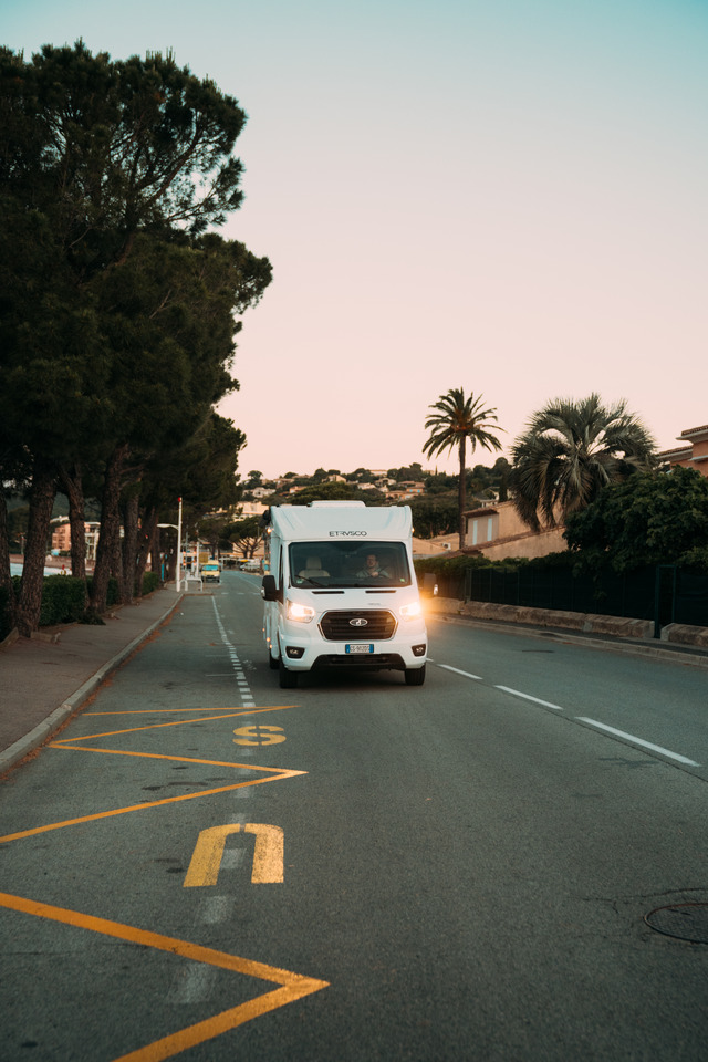 ETRUSCO Etrusco V 6.8 SCF - Camper: gambar 3 ETRUSCO Etrusco V 6.8 SCF - Camper: gambar 3