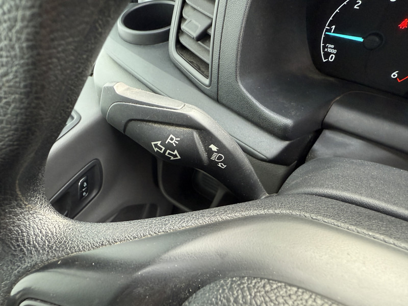 Van jungkit Ford Transit 350 2.0 TDCI 130PK Kipper Dubbellucht Benne Tipper Trekhaak: gambar 19 Van jungkit Ford Transit 350 2.0 TDCI 130PK Kipper Dubbellucht Benne Tipper Trekhaak: gambar 19