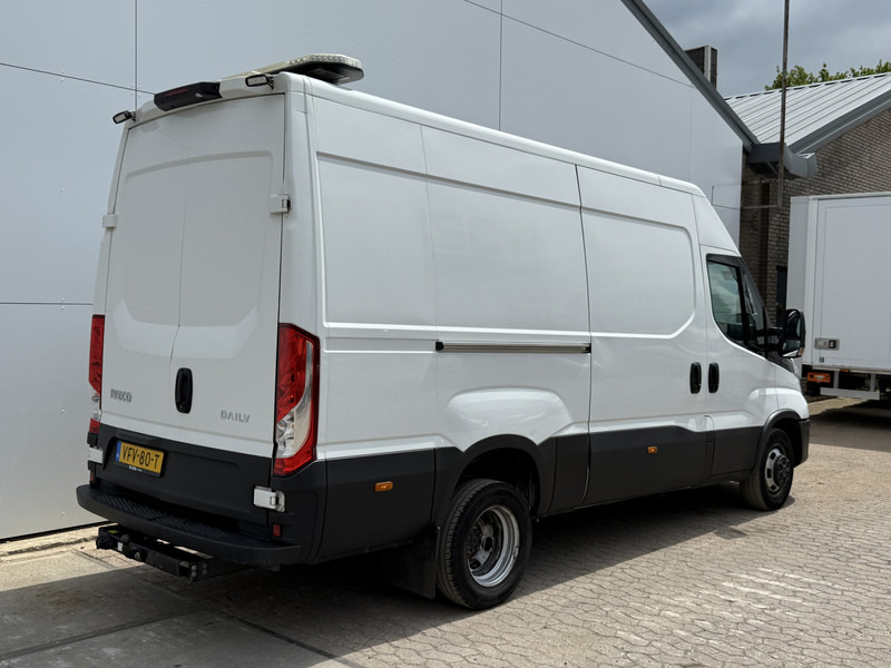 Iveco Daily 35C18 3.0 L2H2 Airco Cruise Control 3,5 Tons Trekhaak 5-26 APK Lucht geveerde stoel - Van kecil: gambar 3 Iveco Daily 35C18 3.0 L2H2 Airco Cruise Control 3,5 Tons Trekhaak 5-26 APK Lucht geveerde stoel - Van kecil: gambar 3