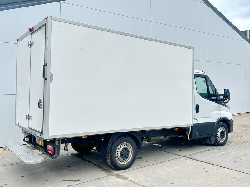 Iveco Daily 35S14 2.3 Automaat Koel/vrieswagen Kühlkoffer Carrier-20°C Climate Control Cruise Control Camera - Van berpendingin: gambar 3 Iveco Daily 35S14 2.3 Automaat Koel/vrieswagen Kühlkoffer Carrier-20°C Climate Control Cruise Control Camera - Van berpendingin: gambar 3