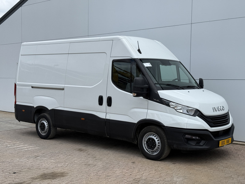 Iveco Daily 35S14 2.3 L2H2 Airco Cruise 3.5ton Trekgewicht Lucht geveerde stoel - Van kecil: gambar 4 Iveco Daily 35S14 2.3 L2H2 Airco Cruise 3.5ton Trekgewicht Lucht geveerde stoel - Van kecil: gambar 4