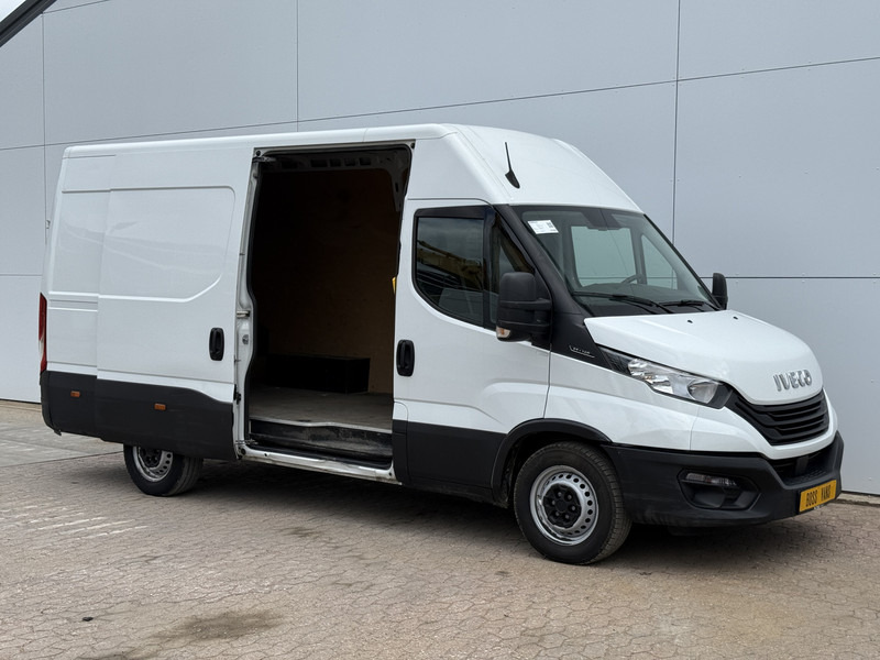 Iveco Daily 35S14 2.3 L2H2 Airco Cruise 3.5ton Trekgewicht Lucht geveerde stoel - Van kecil: gambar 5 Iveco Daily 35S14 2.3 L2H2 Airco Cruise 3.5ton Trekgewicht Lucht geveerde stoel - Van kecil: gambar 5