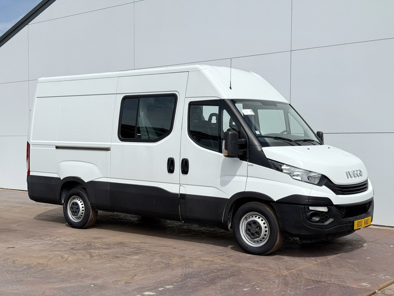 Iveco Daily 35S14 2.3 L2H2 Dubbele Cabine 7 Stoelen Airco Cruise Control Trekhaak 3.5t Lucht geveerde stoel - Van panel, Van kombi: gambar 4 Iveco Daily 35S14 2.3 L2H2 Dubbele Cabine 7 Stoelen Airco Cruise Control Trekhaak 3.5t Lucht geveerde stoel - Van panel, Van kombi: gambar 4