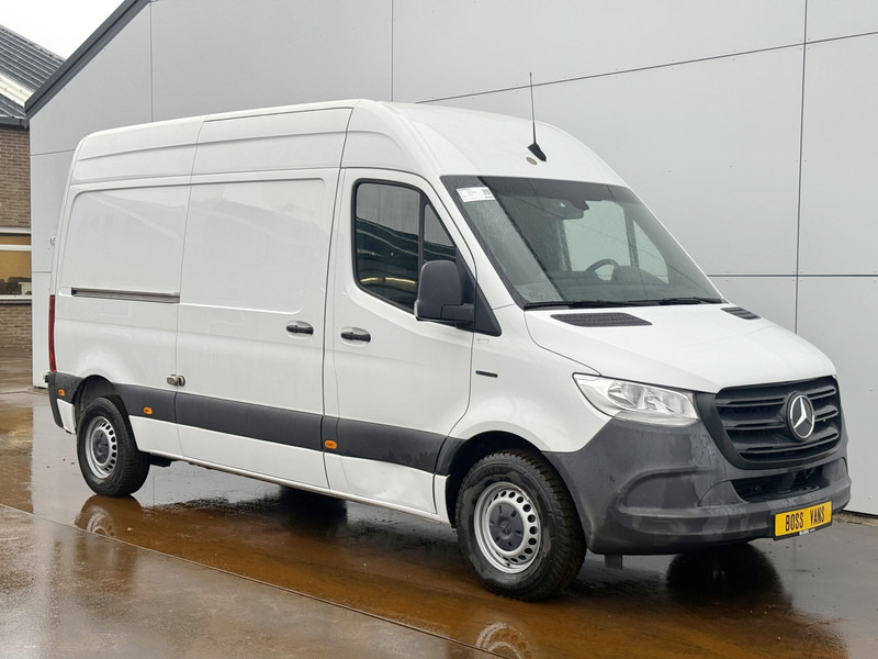 Mercedes-Benz eSprinter 312 55kWh ALL-IN PRIJS L2H2 55kWh 168km WLTP 80kw Snelladen Climate Control Camera Stoelverwarming - Van kecil, Van listrik: gambar 4 Mercedes-Benz eSprinter 312 55kWh ALL-IN PRIJS L2H2 55kWh 168km WLTP 80kw Snelladen Climate Control Camera Stoelverwarming - Van kecil, Van listrik: gambar 4