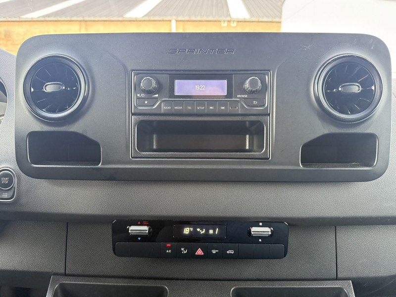 Van panel, Van listrik Mercedes-Benz eSprinter 312 ALL-IN PRIJS L2H2 55kWh 168km WLTP 80kw Snelladen Climate Control Camera Stoelverwarming Laadkabel: gambar 16 Van panel, Van listrik Mercedes-Benz eSprinter 312 ALL-IN PRIJS L2H2 55kWh 168km WLTP 80kw Snelladen Climate Control Camera Stoelverwarming Laadkabel: gambar 16