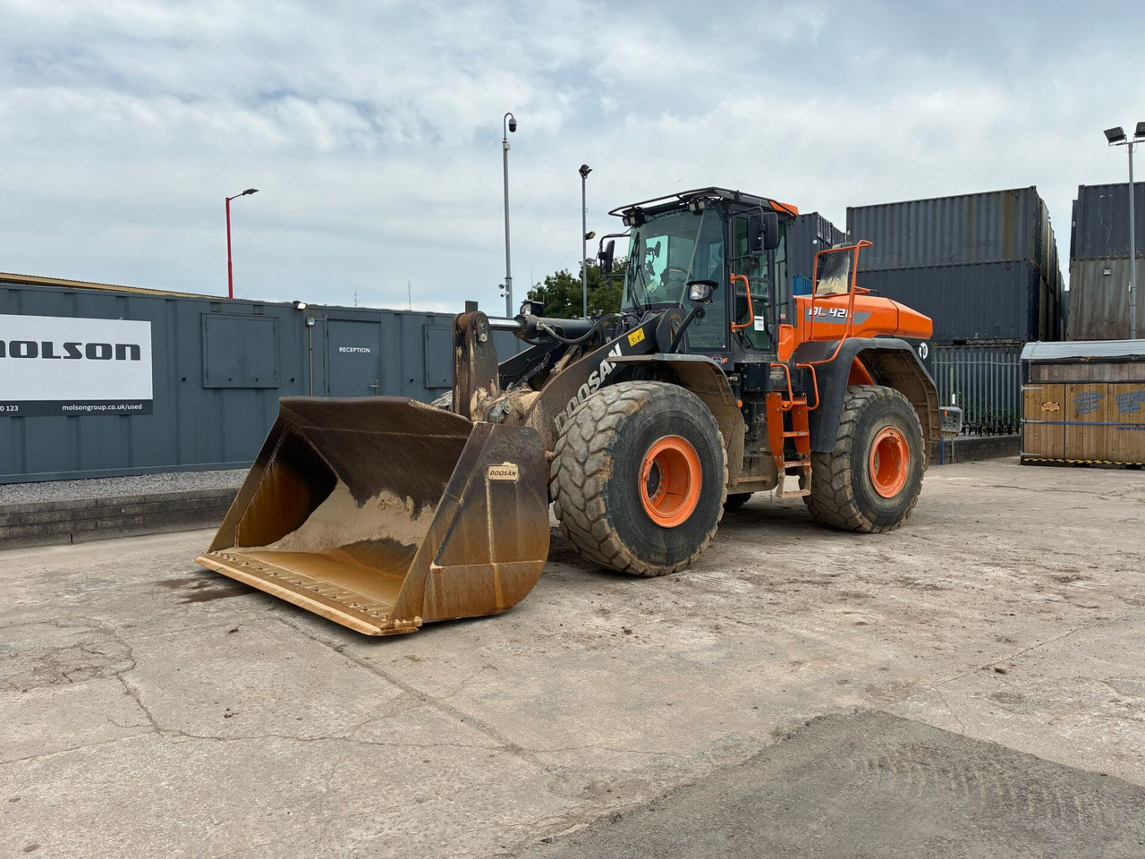 Doosan DL420 - Wheel loader: gambar 1 Doosan DL420 - Wheel loader: gambar 1