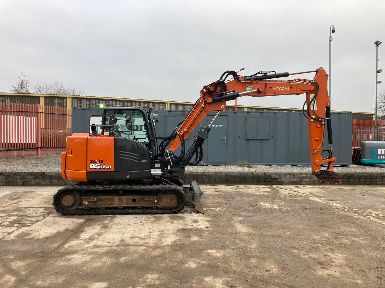 Ekskavator mini Hitachi ZX85USBR-6 2PB: gambar 6