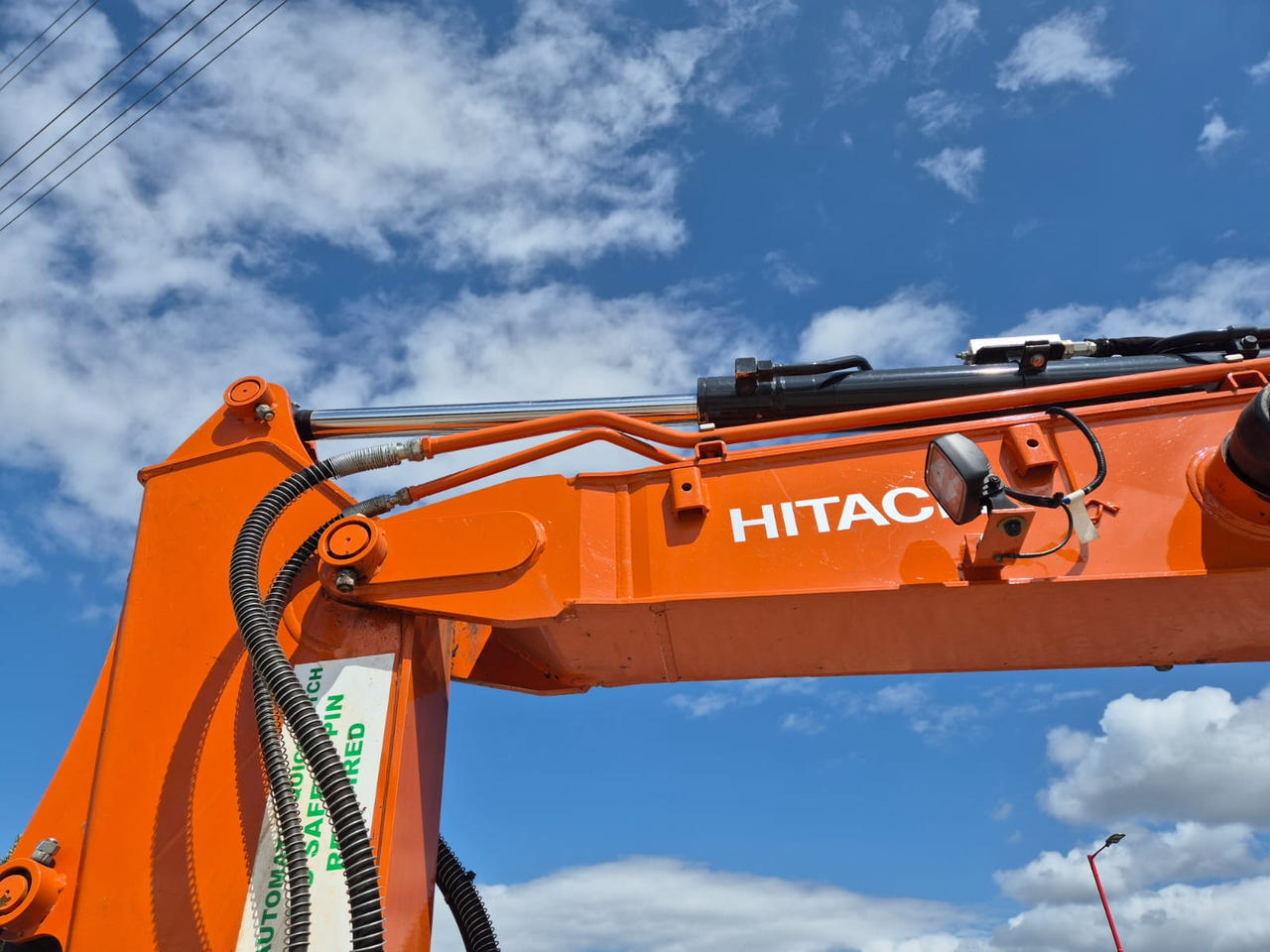 Ekskavator mini Hitachi ZX85USBR-6 2PB: gambar 10