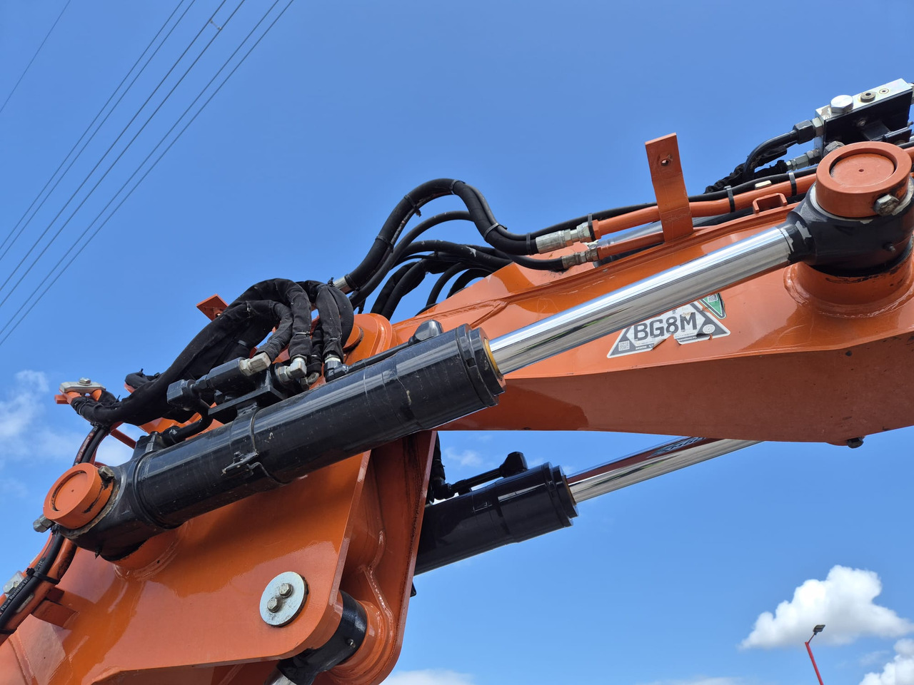 Ekskavator mini Hitachi ZX85USBR-6 2PB: gambar 13