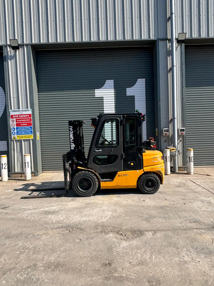 Hyundai 30D-9E - Telehandler: gambar 2 Hyundai 30D-9E - Telehandler: gambar 2