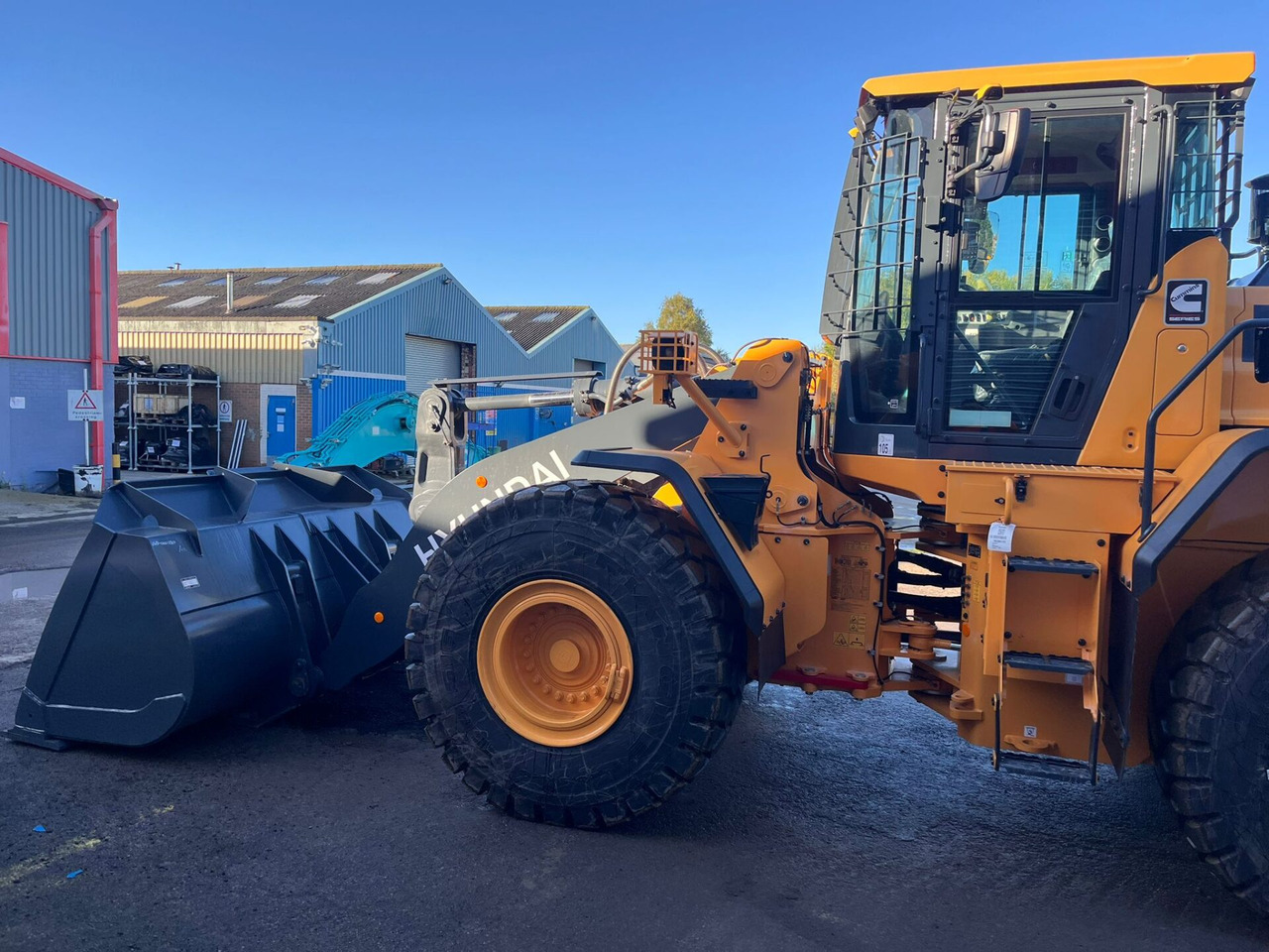 Hyundai HL960A - Wheel loader: gambar 1 Hyundai HL960A - Wheel loader: gambar 1