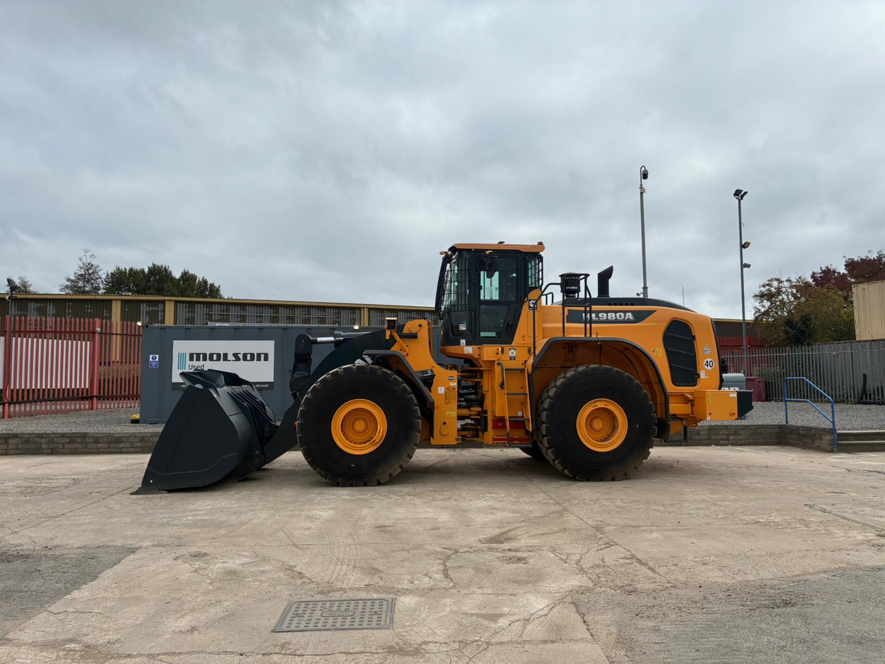 Hyundai HL980A - Wheel loader: gambar 2 Hyundai HL980A - Wheel loader: gambar 2