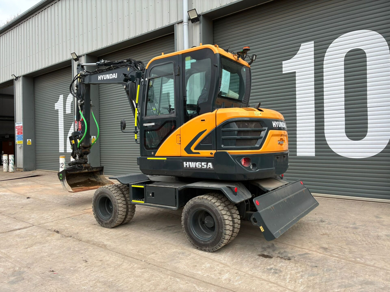 Hyundai HW65AH Ex Demo - Ekskavator roda: gambar 3 Hyundai HW65AH Ex Demo - Ekskavator roda: gambar 3