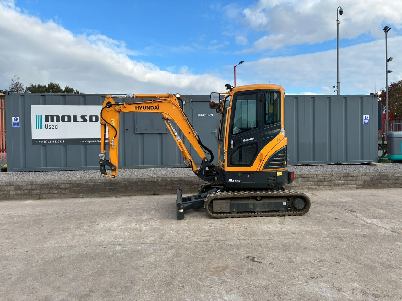 Hyundai R30Z-9AK - Ekskavator mini: gambar 2 Hyundai R30Z-9AK - Ekskavator mini: gambar 2