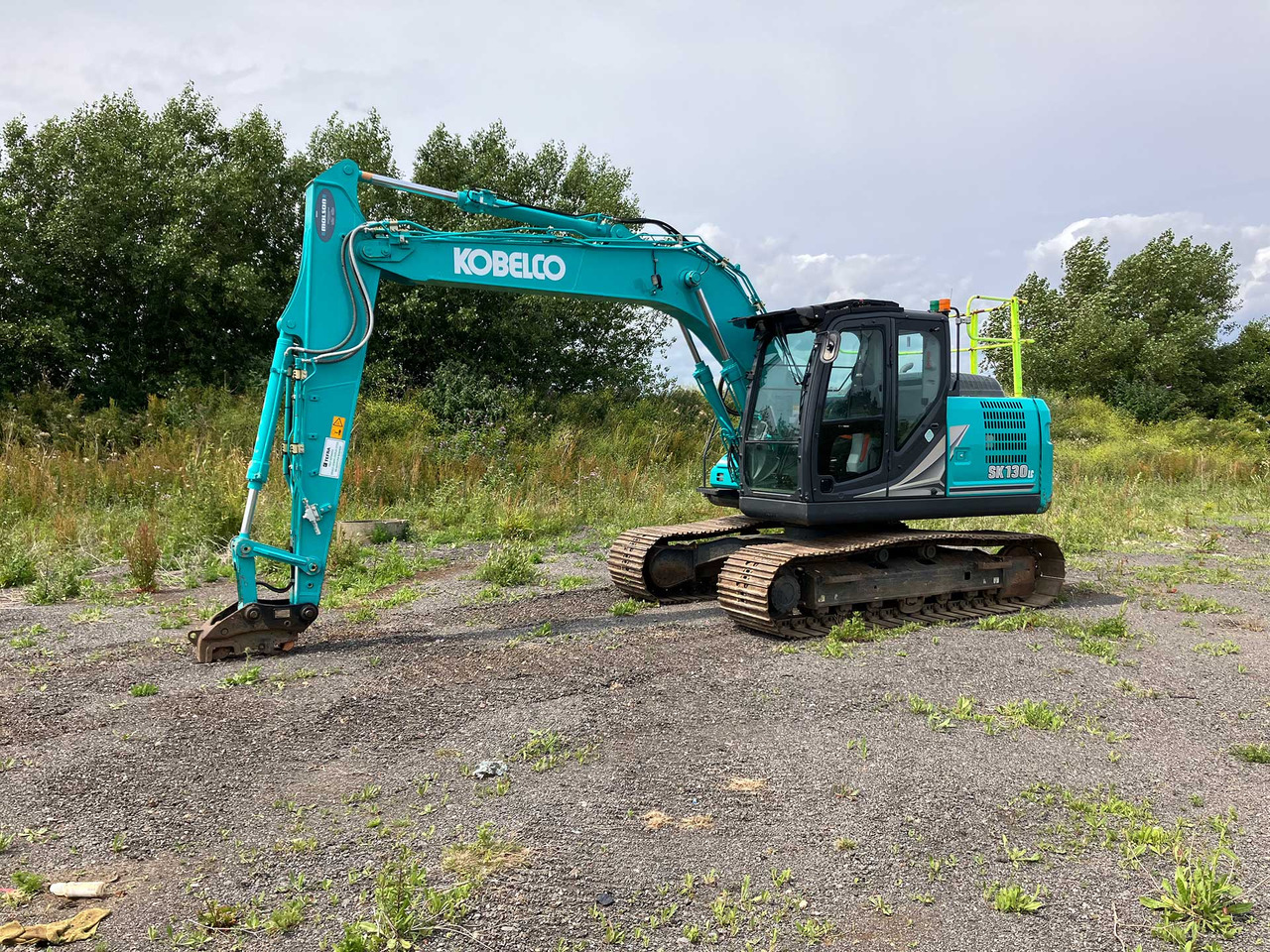 Kobelco SK130LC-11 - Ekskavator perayap: gambar 1 Kobelco SK130LC-11 - Ekskavator perayap: gambar 1