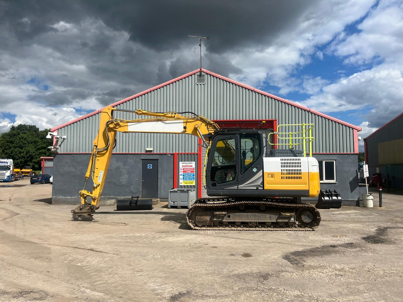 Kobelco SK130LC-11 - Ekskavator perayap: gambar 2 Kobelco SK130LC-11 - Ekskavator perayap: gambar 2