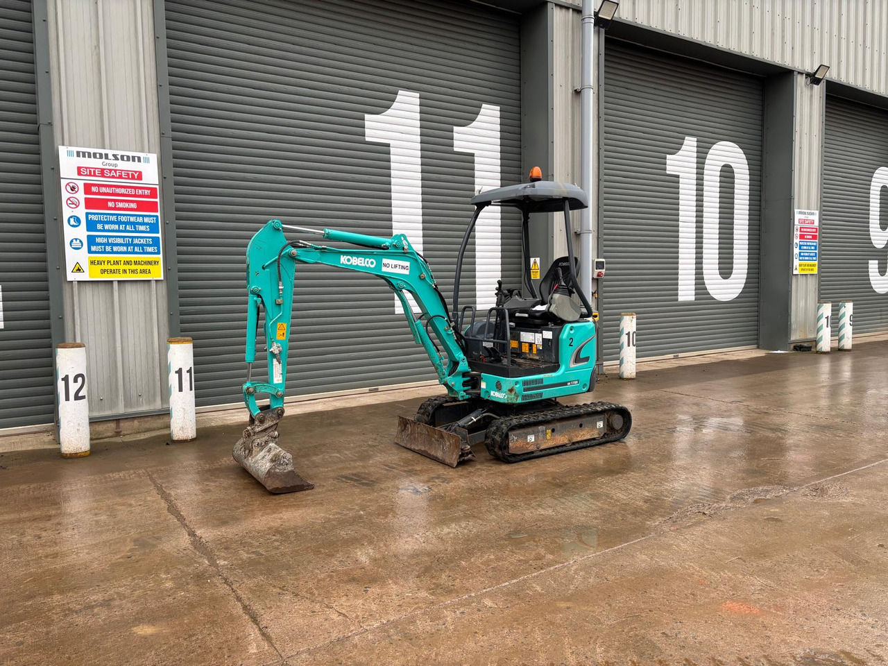 Kobelco SK17SR-3E - Ekskavator mini: gambar 1 Kobelco SK17SR-3E - Ekskavator mini: gambar 1