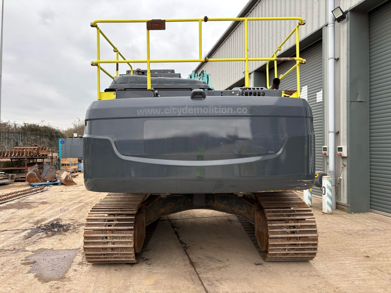 Kobelco SK300LC-10E - Ekskavator perayap: gambar 4 Kobelco SK300LC-10E - Ekskavator perayap: gambar 4