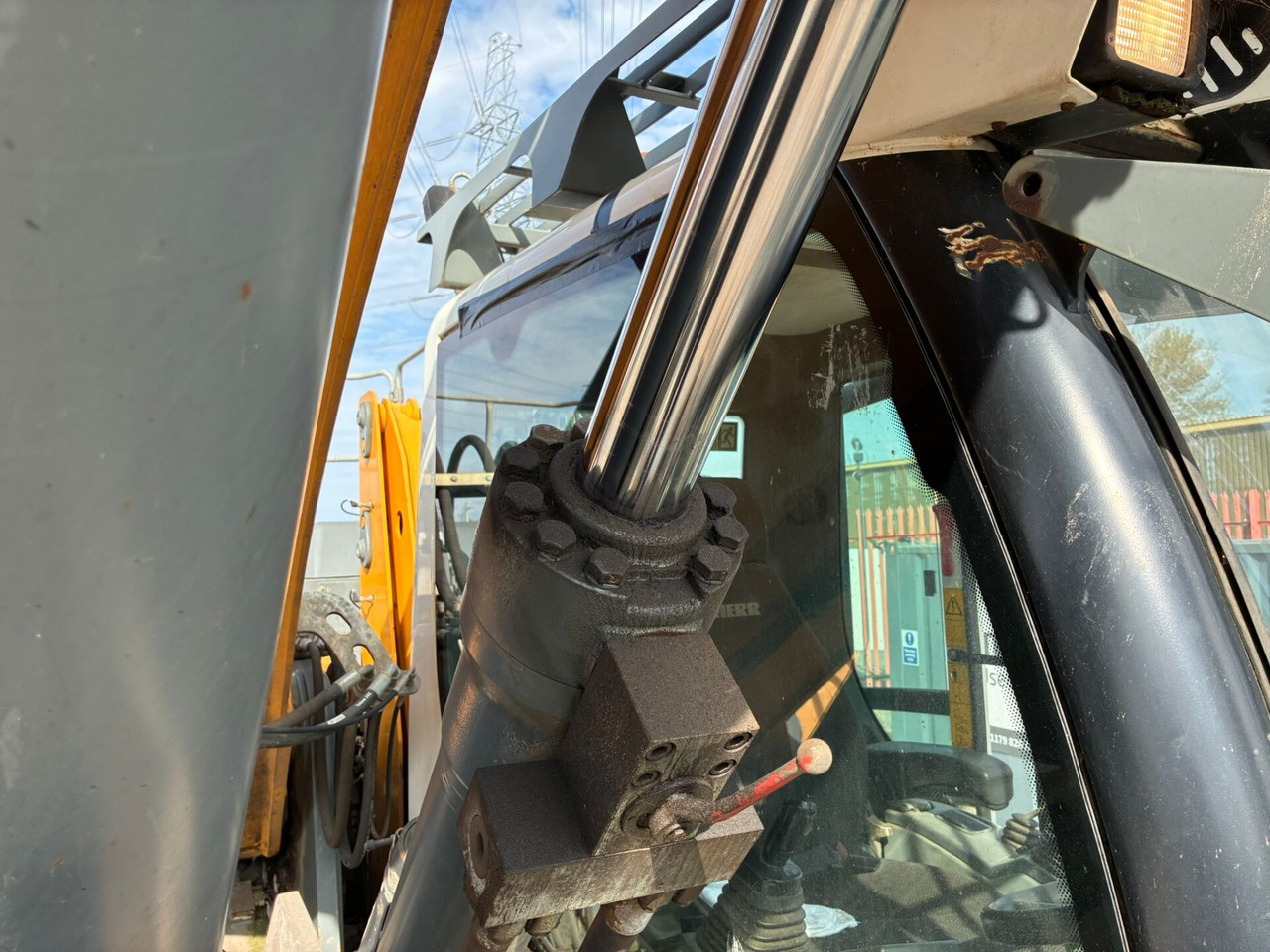 Mesin pengisi Liebherr LH40M: gambar 12 Mesin pengisi Liebherr LH40M: gambar 12