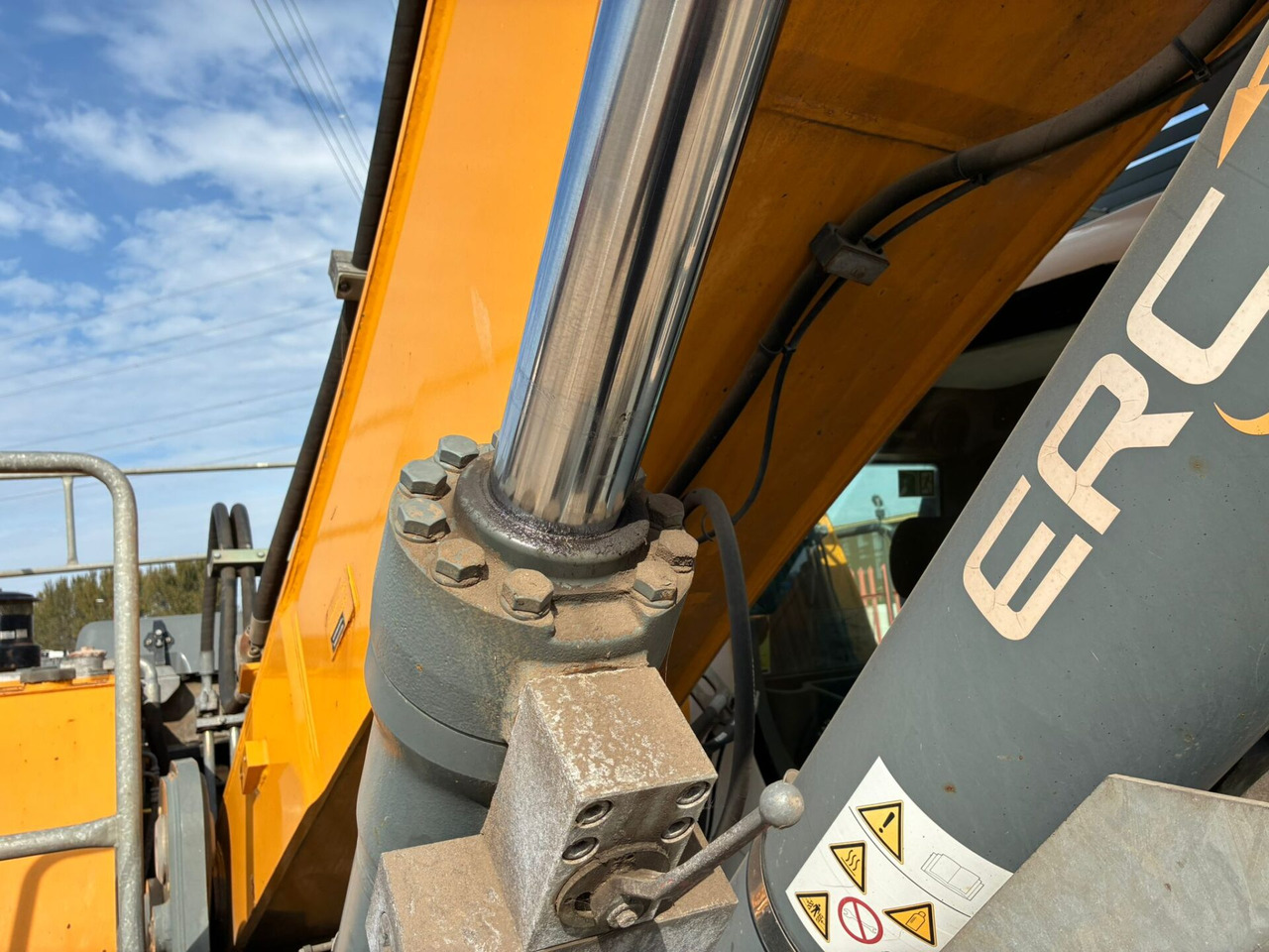 Mesin pengisi Liebherr LH40M: gambar 11 Mesin pengisi Liebherr LH40M: gambar 11