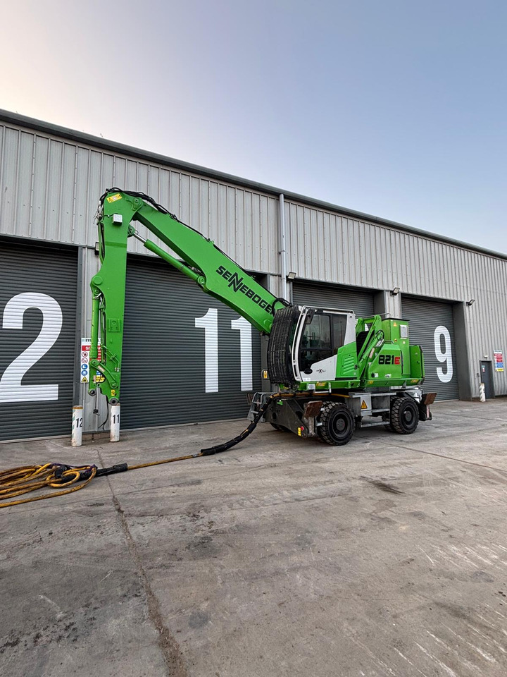 Sennebogen 821E Electric - Mesin pengisi: gambar 1 Sennebogen 821E Electric - Mesin pengisi: gambar 1