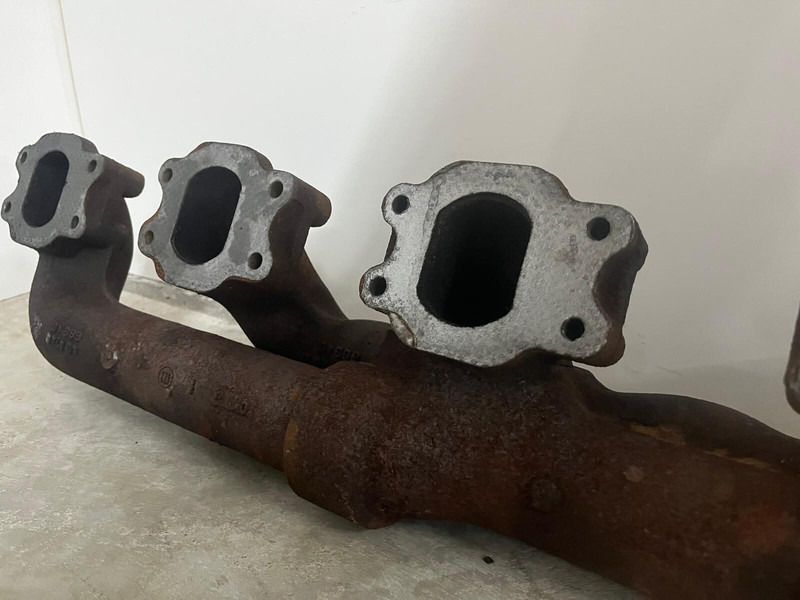Liebherr A974 / P974 / R942 / R944 / R974 - A 974 / P 974 / R 942 / R 944 / R 974 - Suku Cadang Mesin: gambar 3 Liebherr A974 / P974 / R942 / R944 / R974 - A 974 / P 974 / R 942 / R 944 / R 974 - Suku Cadang Mesin: gambar 3