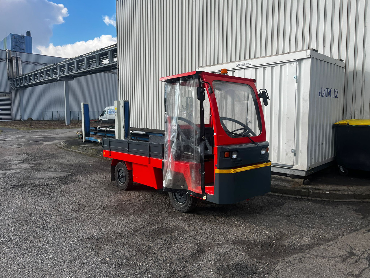 LINDE W12 - Traktor derek: gambar 1 LINDE W12 - Traktor derek: gambar 1