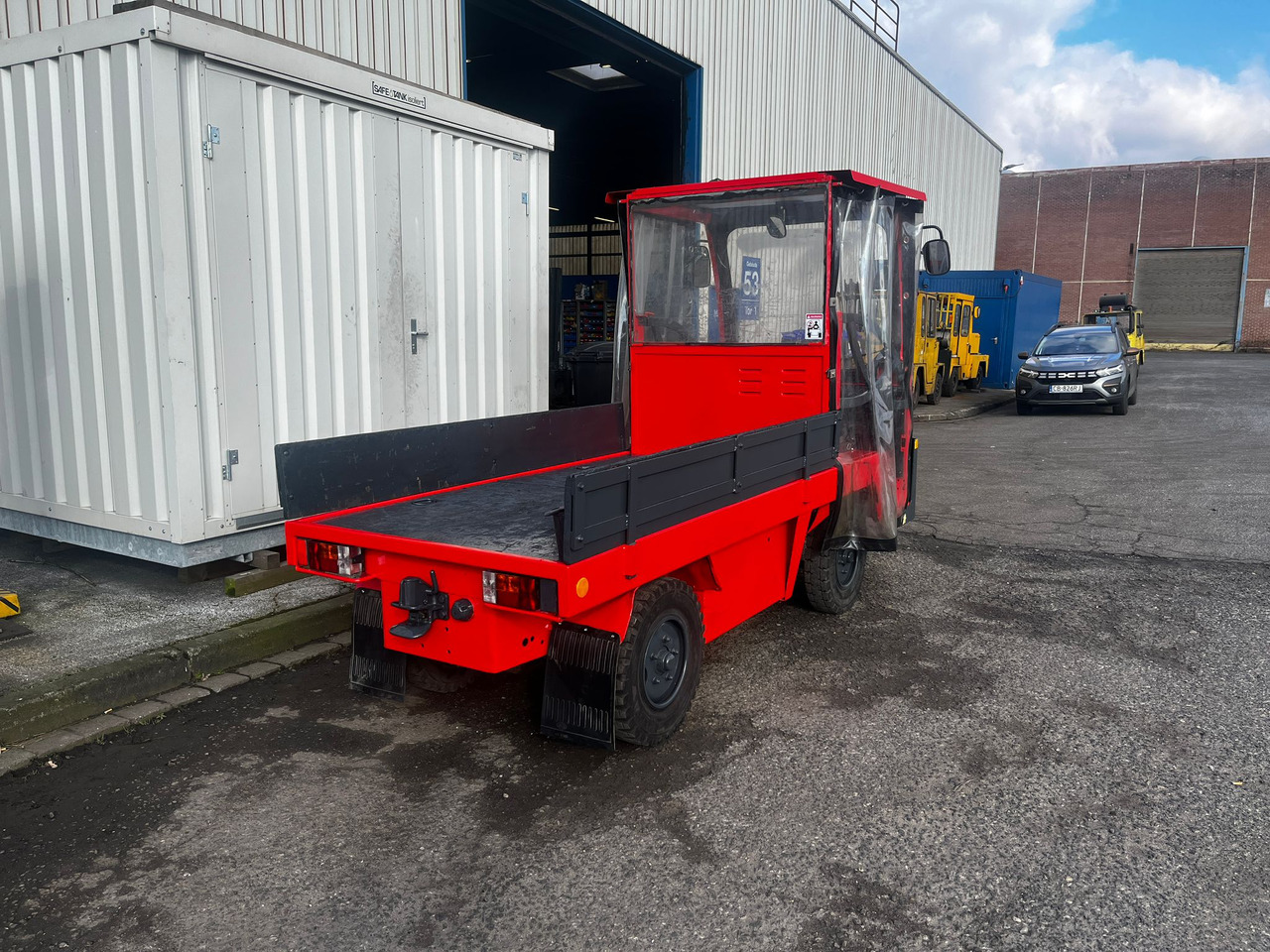 LINDE W12 - Traktor derek: gambar 3 LINDE W12 - Traktor derek: gambar 3