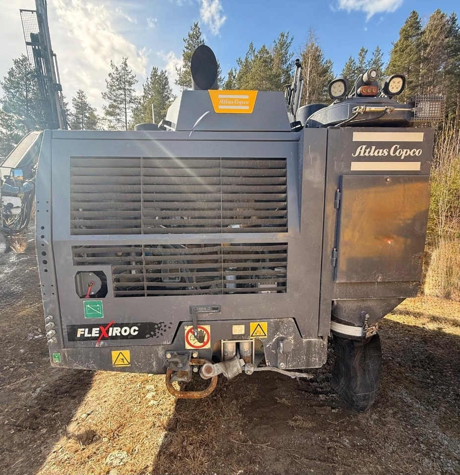 Atlas Copco FLEXIROC T30 R-03 - Anjungan pengeboran: gambar 3 Atlas Copco FLEXIROC T30 R-03 - Anjungan pengeboran: gambar 3