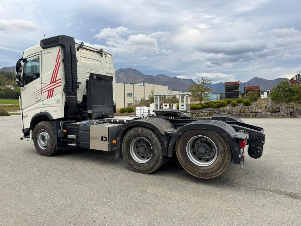 Volvo FH540 6 X 4 - Tractor head: gambar 4 Volvo FH540 6 X 4 - Tractor head: gambar 4