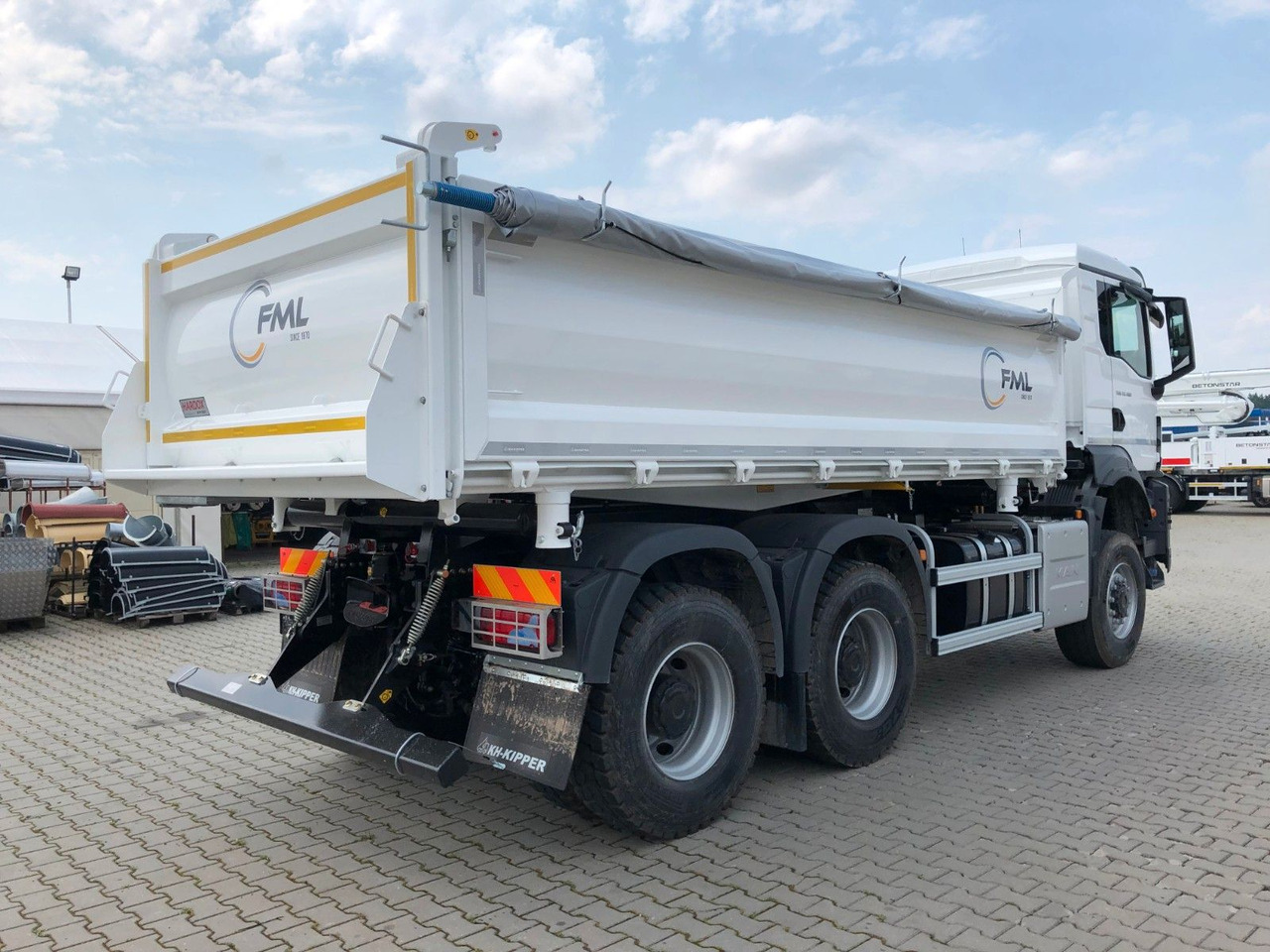 MAN TGS 33.480 6X6 FML Dreiseitenkipper - Truk jungkit: gambar 5 MAN TGS 33.480 6X6 FML Dreiseitenkipper - Truk jungkit: gambar 5