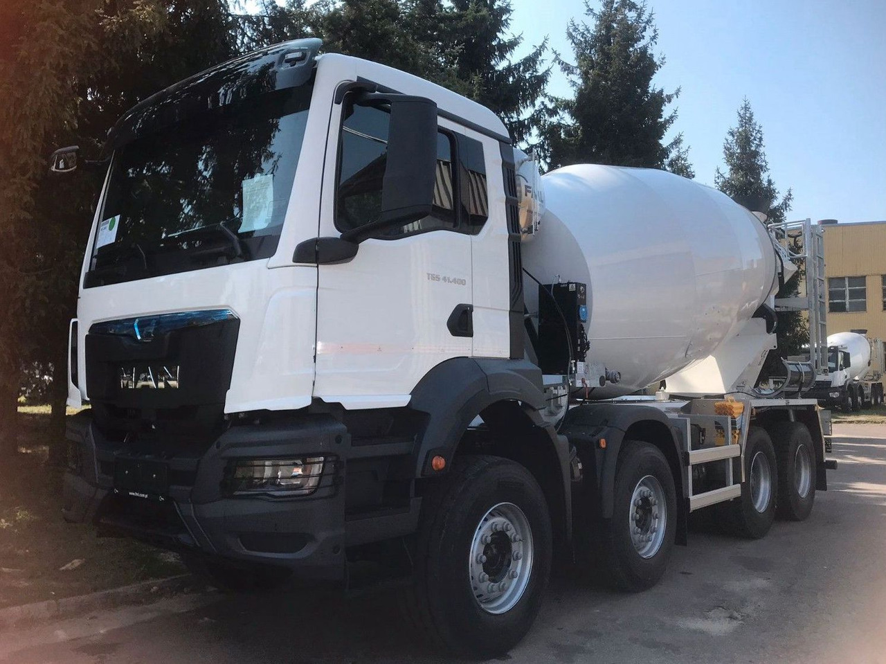 MAN TGS 41.400 EURO 2 FML 10 M3 - Truk pengaduk beton: gambar 2 MAN TGS 41.400 EURO 2 FML 10 M3 - Truk pengaduk beton: gambar 2
