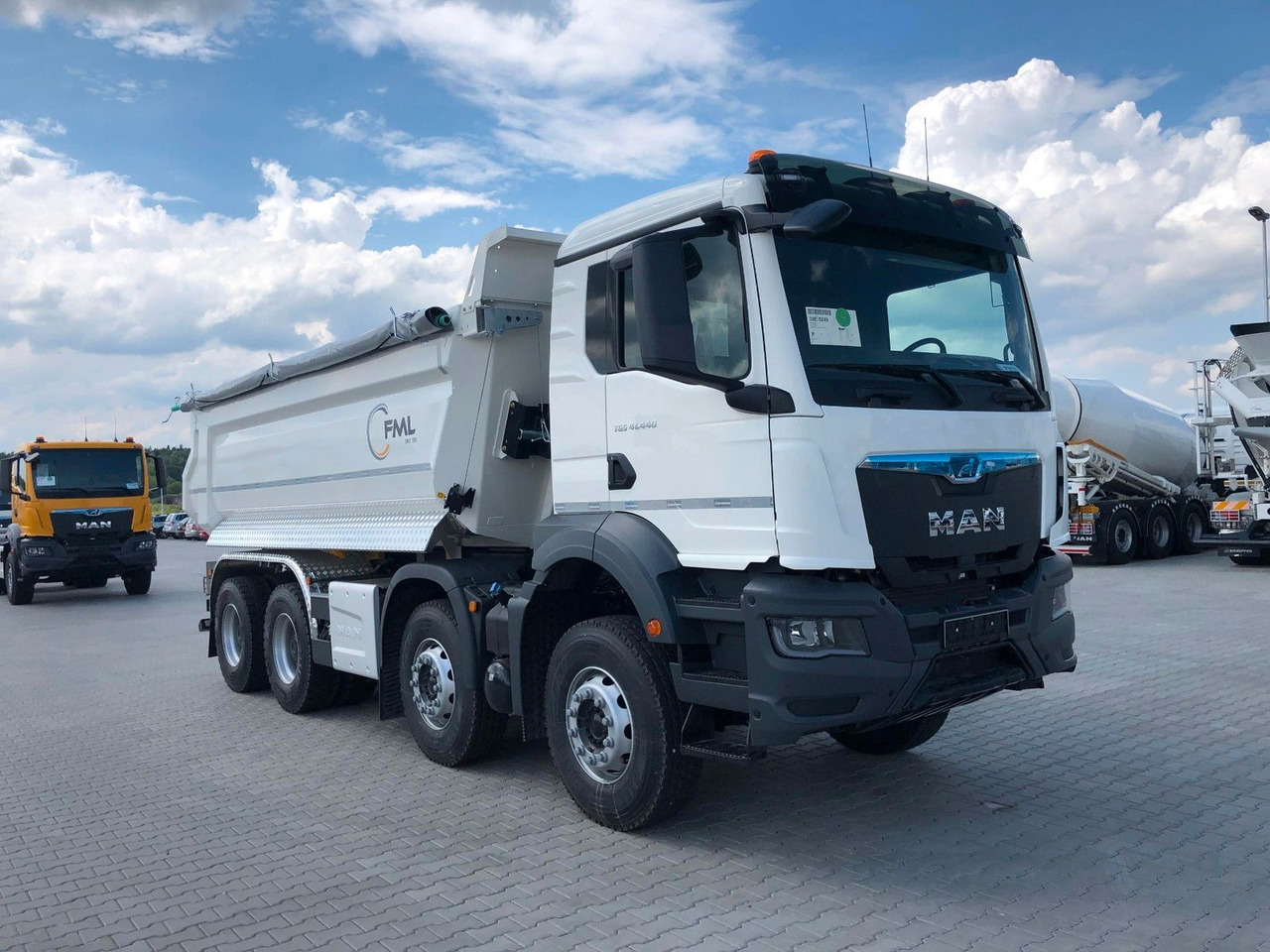 MAN TGS 41.520 GSR 8x4/8x6/8x8 FML KIPPER - Truk jungkit: gambar 1 MAN TGS 41.520 GSR 8x4/8x6/8x8 FML KIPPER - Truk jungkit: gambar 1