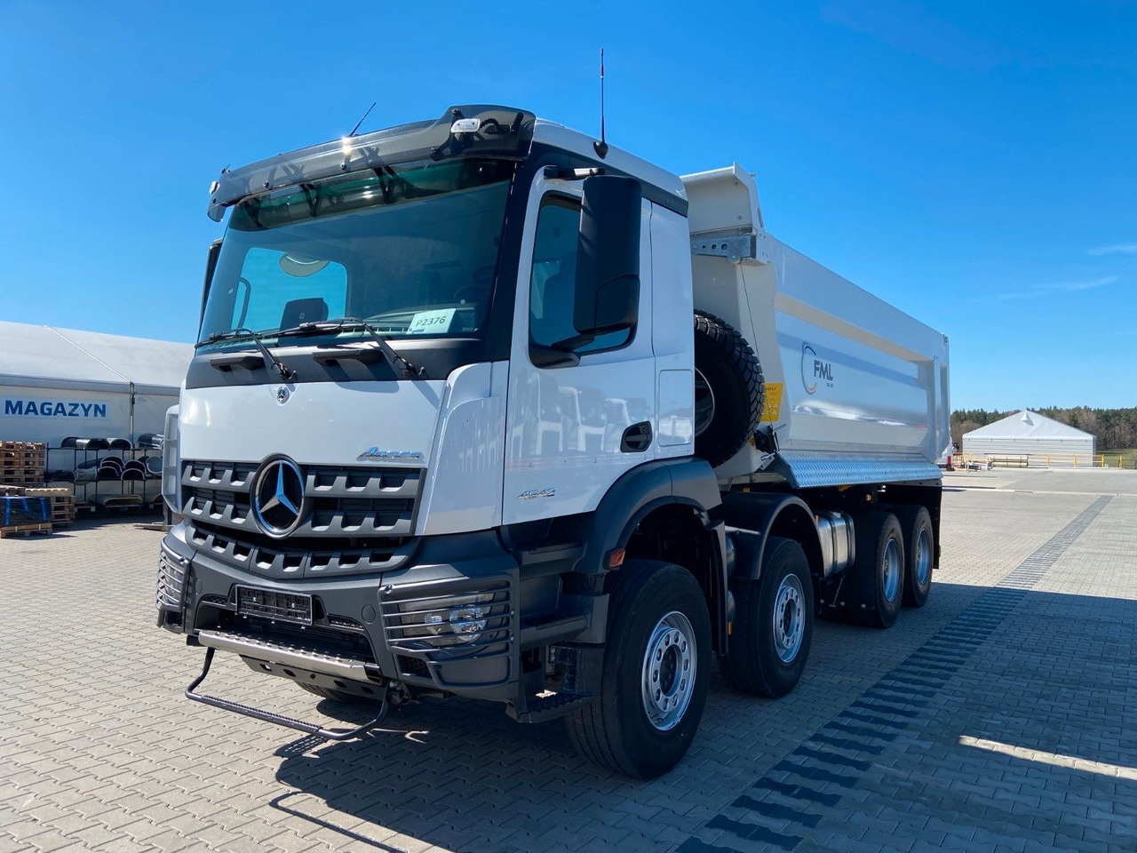 Mercedes-Benz Arocs 4542 8x4 AUTOMAT EURO 3 FML KIPPER - Truk jungkit: gambar 2 Mercedes-Benz Arocs 4542 8x4 AUTOMAT EURO 3 FML KIPPER - Truk jungkit: gambar 2