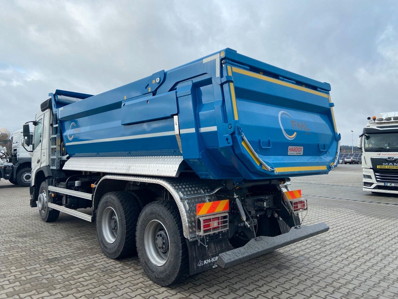 Volvo FMX 430 6X4 KIPPER - Truk jungkit: gambar 5 Volvo FMX 430 6X4 KIPPER - Truk jungkit: gambar 5
