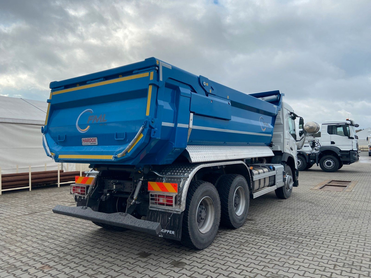 Volvo FMX 460 6X4/6X6 KIPPER - Truk jungkit: gambar 5 Volvo FMX 460 6X4/6X6 KIPPER - Truk jungkit: gambar 5