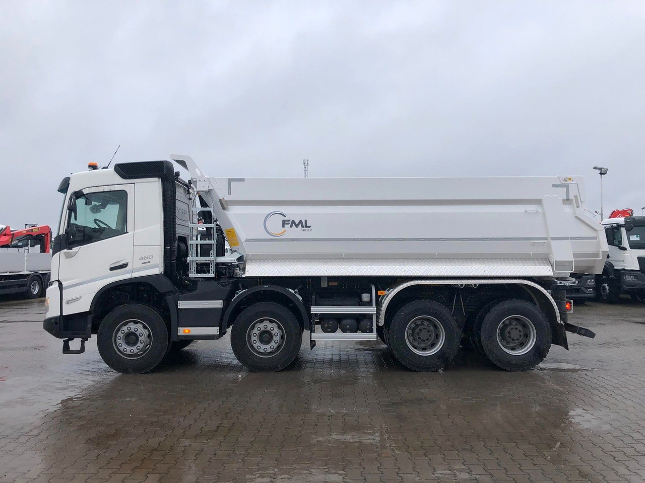 Volvo FMX 460 8x4 FML KIPPER - Truk jungkit: gambar 4 Volvo FMX 460 8x4 FML KIPPER - Truk jungkit: gambar 4